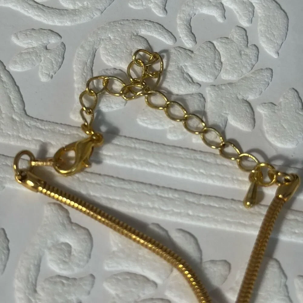 Vintage Gold Tone Y Drop Rope Chain Gold Brush‎ Leaf Pendant Bolo Style 16”- 19”